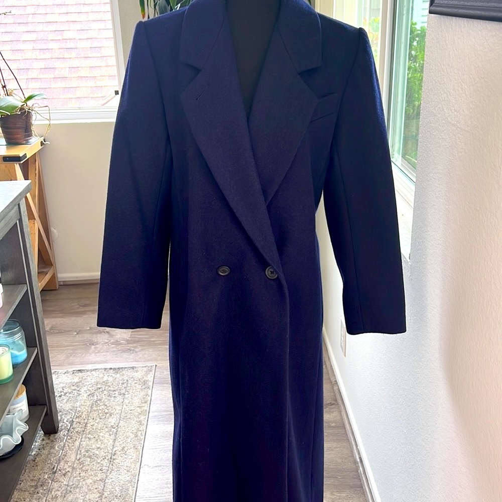 Adolfo over coat - Picture 4 of 14